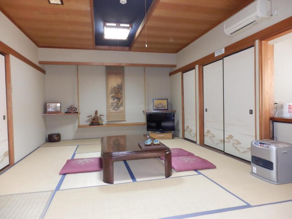 Hotel Minshuku Ginmatsu Kanazawa Zimmer foto